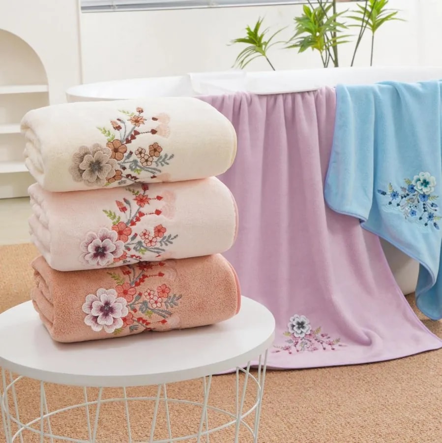 Toalla de Baño 70x135 cm con Bordado Floral