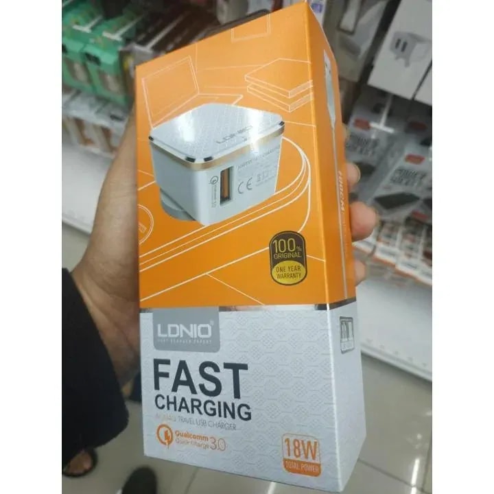 Fast wall charger A1204Q 18W