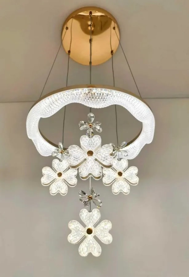 Lámpara Colgante LED de Aro Dorado con 4 Flores de Cristal